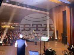 Снимка: Община Сандански - Лили Иванова препълни залата в Дома на културата в Сандански