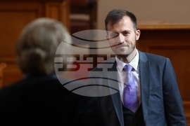 Парламент - извънредно заседание