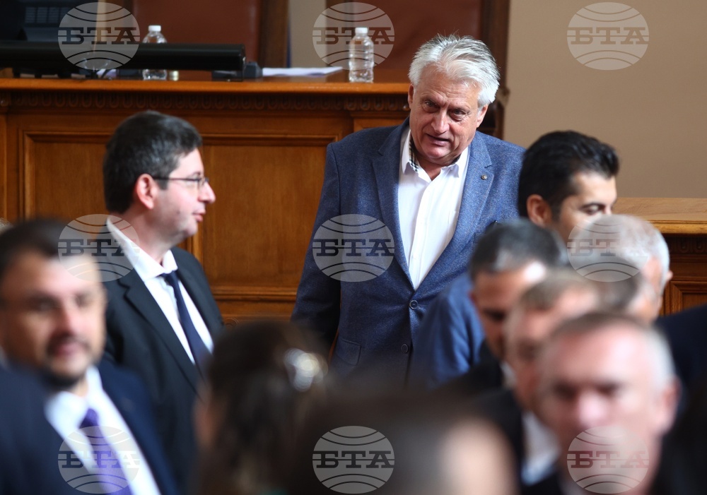 Парламент - извънредно заседание