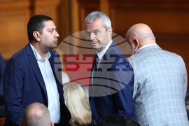 Парламент - извънредно заседание