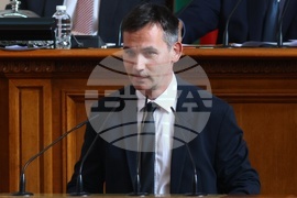 Парламент - извънредно заседание