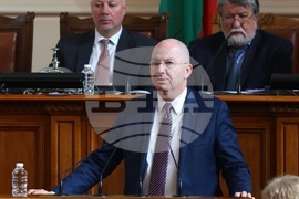 Парламент - извънредно заседание