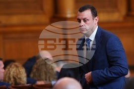 Парламент - извънредно заседание