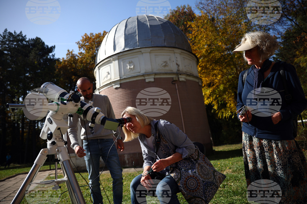 Астрономическа обсерватория - частично слънчево затъмнение - наблюдения