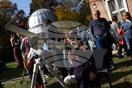 Астрономическа обсерватория - частично слънчево затъмнение - наблюдения