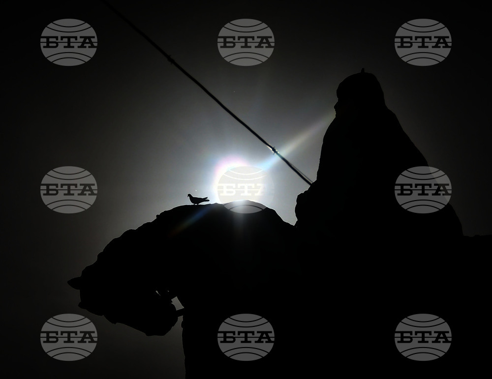 Исперих - частично слънчево затъмнение