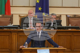 Парламент - извънредно заседание