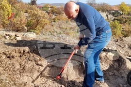 Село Татул - светилище  - разкопки - подновяване - проф. Николай Овчаров