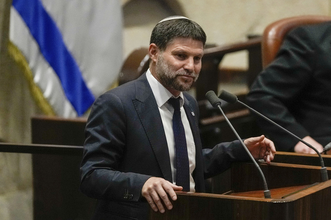 Израелски министър оценява обсъжданото споразумение за прекратяване на огъня като поражение за Израел