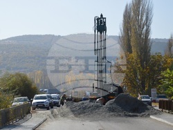 Започна подготовката за изграждане на нов мост на Покровнишко шосе