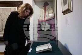 Хърватия - Илияна Йотова - посещение -  музея „Йосип Юрай Щросмайер"