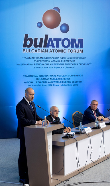 Румен Радев: България трябва да развива ядрената си енергетика при по-голяма яснота и по-сериозни гаранции