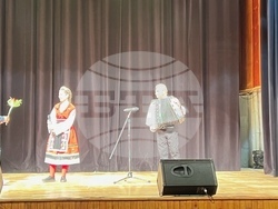 фолклорна среща в Младежки център – Добрич