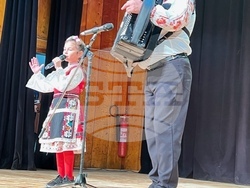 фолклорна среща в Младежки център – Добрич