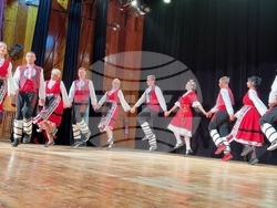 фолклорна среща в Младежки център – Добрич