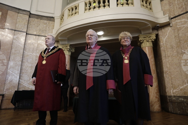 "Доктор хонорис кауза" - проф. Дейл Ф. Айкелман