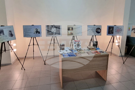 Плевен - изложба - библиотека