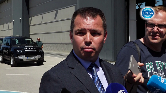 Искаме да продължим с тенденцията за по-нисък мигрантски натиск, новите коли ще ни помогнат за това, каза главен комисар Антон Златанов