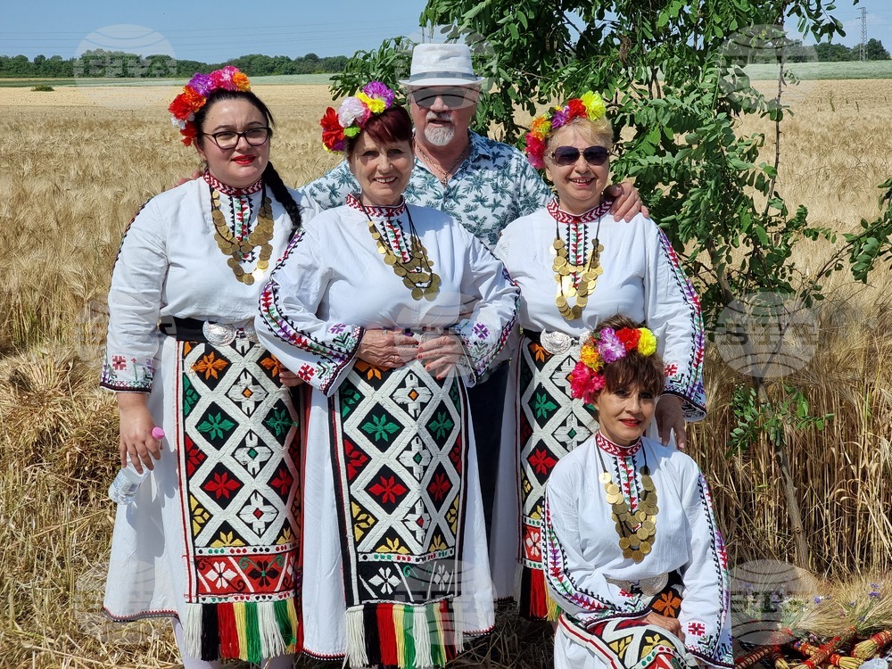 Село Търнава - жътвена кампания