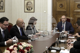 Румен Радев - ГЕРБ-СДС - консултации