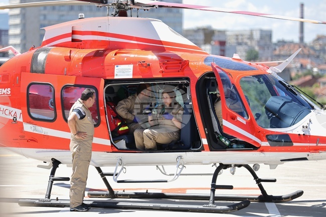 Въздушна линейка транспортира пациент с тежки травми в Сандански 
