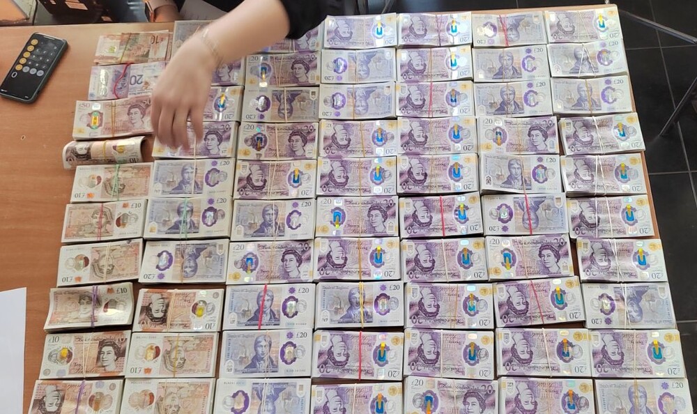 Недекларирана валута във фабрична кухина на хладилно полуремарке откриха митническите служители на МП Капитан Андреево