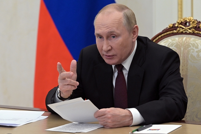 Путин посочва в съболезнователна телеграма, че иска да засили сътрудничеството с Иран в борбата срещу тероризма