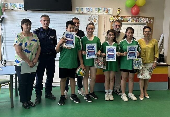 Община Ловеч: Ученическо състезание „Ваканция, здравей! Да играем безопасно!“ се проведе в ОУ „Проф. Димитър Димов“
