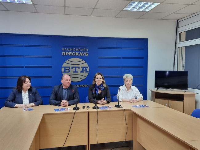 Водачът на листата с кандидати за Европейския парламент (ЕП) на коалиция "Синя България" Цвета Кирилова представи приоритетите на коалицията