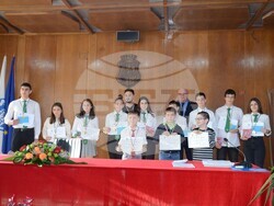 Видин - Наградиха победителите в Димитровденското математическо състезание