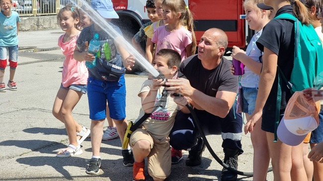 Габрово - ученици - пожарникари - обучение