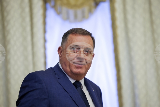 Външният министър на Босна и Херцеговина Елмедин Конакович ще бъде сменен, каза лидерът на босненските сърби Милорад Додик