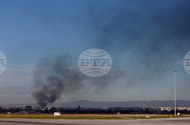 Петима души са пострадали при пожари през изминалото денонощие