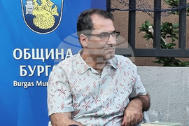 Бургас - Черноморски международен литературен фестивал - откриване - Фуат Севимай