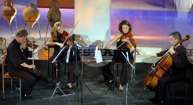 Людмил Ненчев - цигулар 