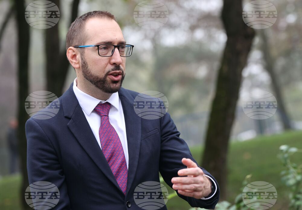 Хърватия - Илияна Йотова - паметник на Иван Вазов