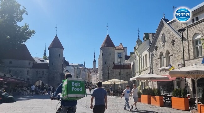 Букети вместо плакати и пожелания за стабилна и сигурна Европа - така изглежда Талин в разгара на изборната седмица