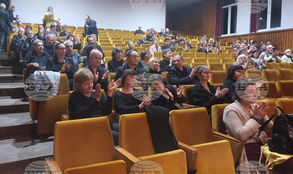 Разград - Международен конкурс - пианисти - галаконцерт