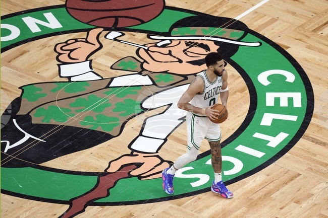 НБА одобри продажбата на Бостън Селтикс на американския бизнесмен Бил Чисхолм за рекордните 6.1 милиарда долара