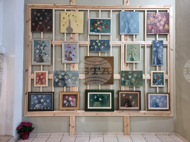 Варна - изложба на Димитър Манолов