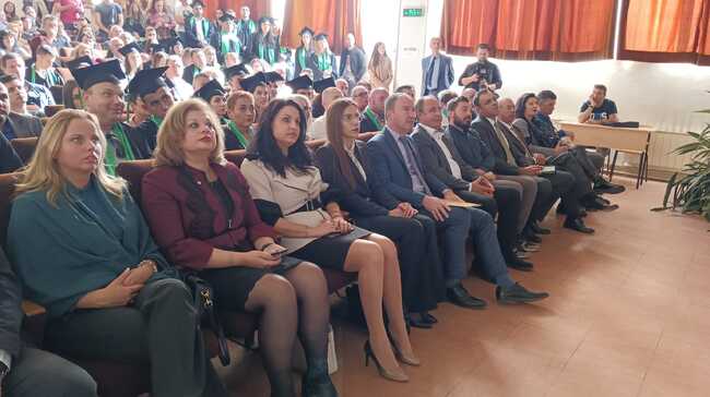 Заместник-министър Чамбов връчи дипломи на абсолвентите от Випуск 2022 на Лесотехническия университет