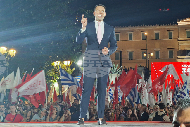 Бившият лидер на гръцката опозиционна партия СИРИЗА Стефанос Каселакис обяви, че създава нова партия