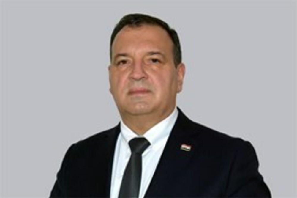 Лапсус на хърватския министър на здравеопазването разсмя хърватите: "Здравият човек има сто жени"
