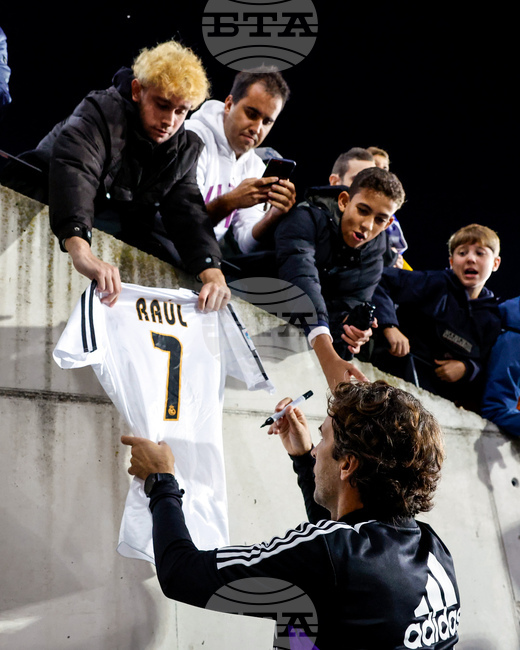 Испанската федерация ще покани Раул да поеме младежкия национален тим до 21 години