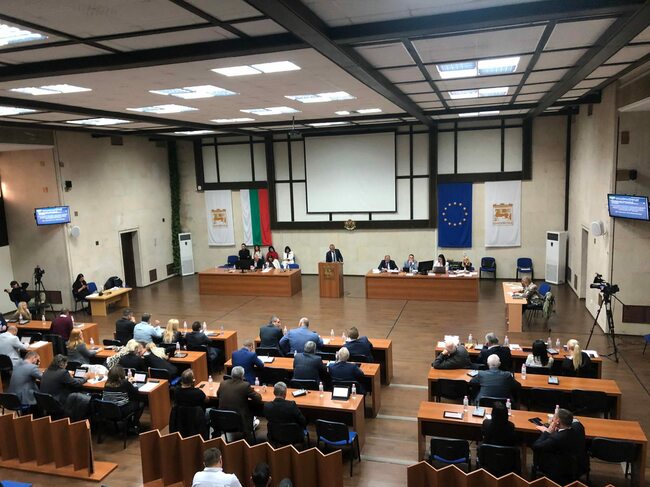 Общински съвет Благоевград не прие предложение за увеличение на цените на таксиметровите услуги.