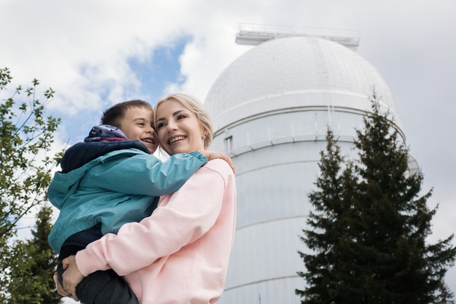 УНИЦЕФ България: Поли Генова с премиера на новата си песен „We Only Have Today“, посветена на каузата на УНИЦЕФ за най-добър старт в живота на всяко дете