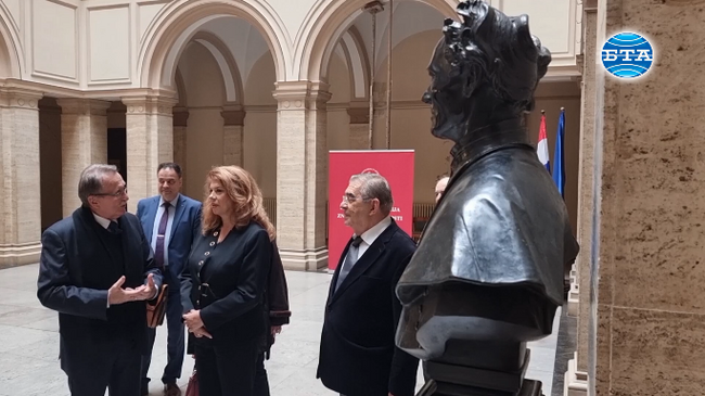 Илияна Йотова се срещна с представители на българската общност в Загреб и обсъди членството в Шенген с премиера Пленкович