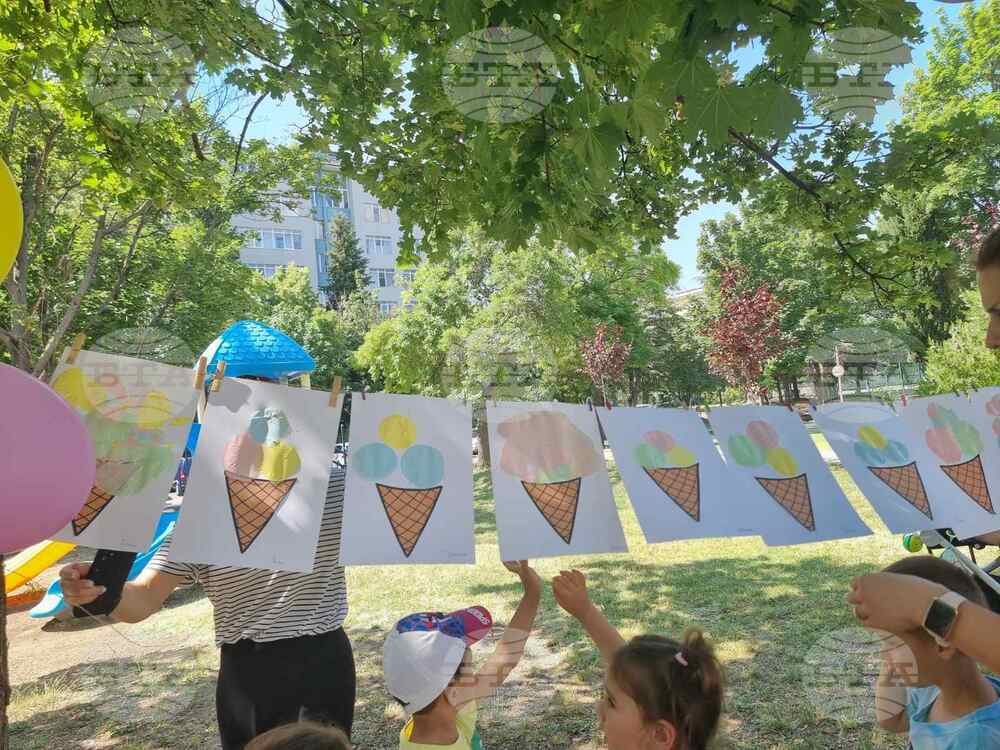 Деца и родители рисуваха заедно в старозагорска детска градина