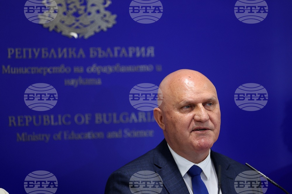 МОН - представяне на резултатите от ДЗИ и НВО