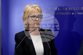 МОН - представяне на резултатите от ДЗИ и НВО